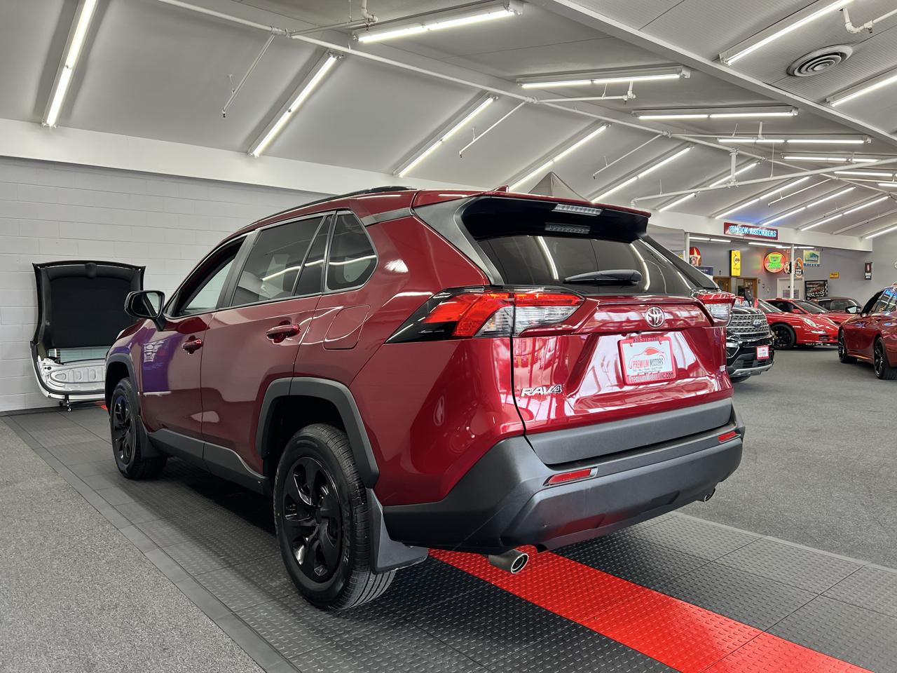 Toyota RAV4 LE 2019