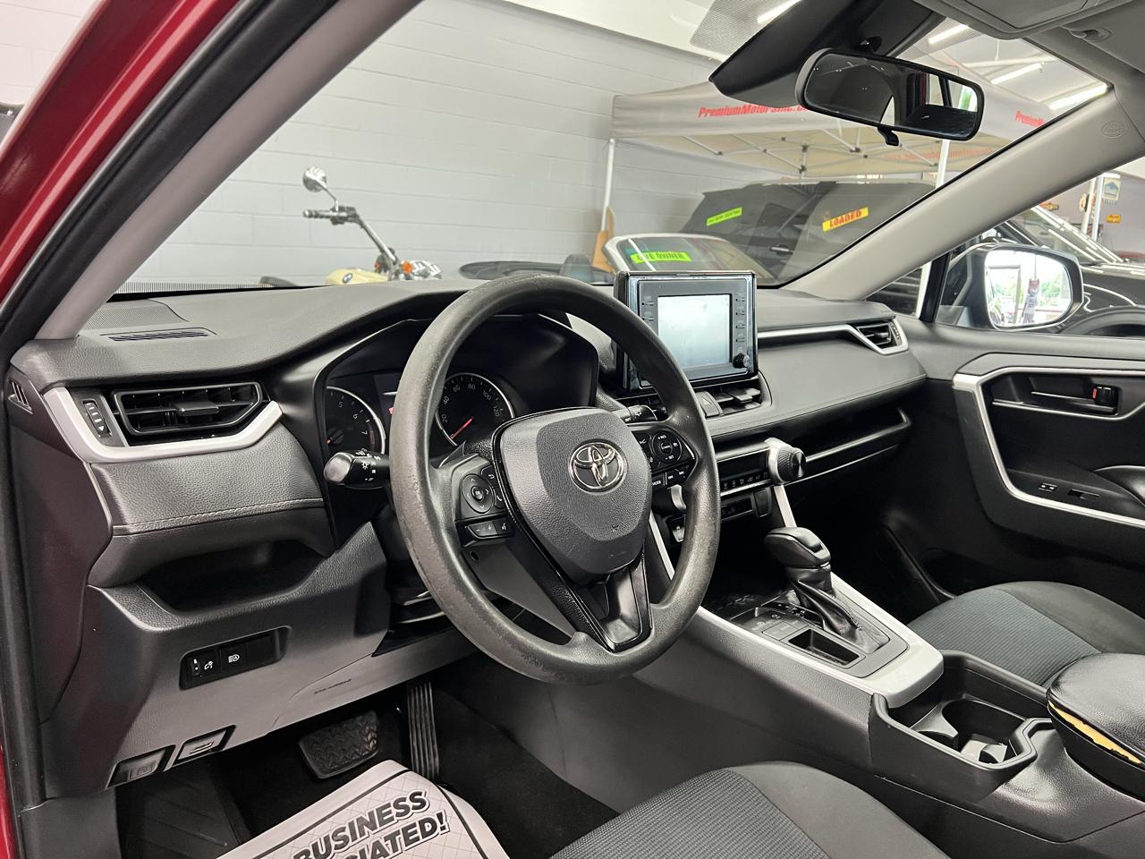 Toyota RAV4 LE 2019