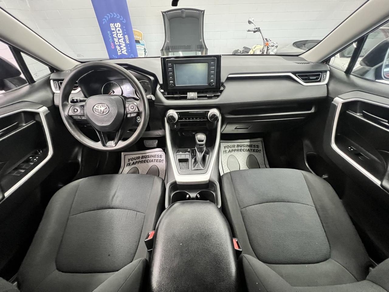Toyota RAV4 LE 2019