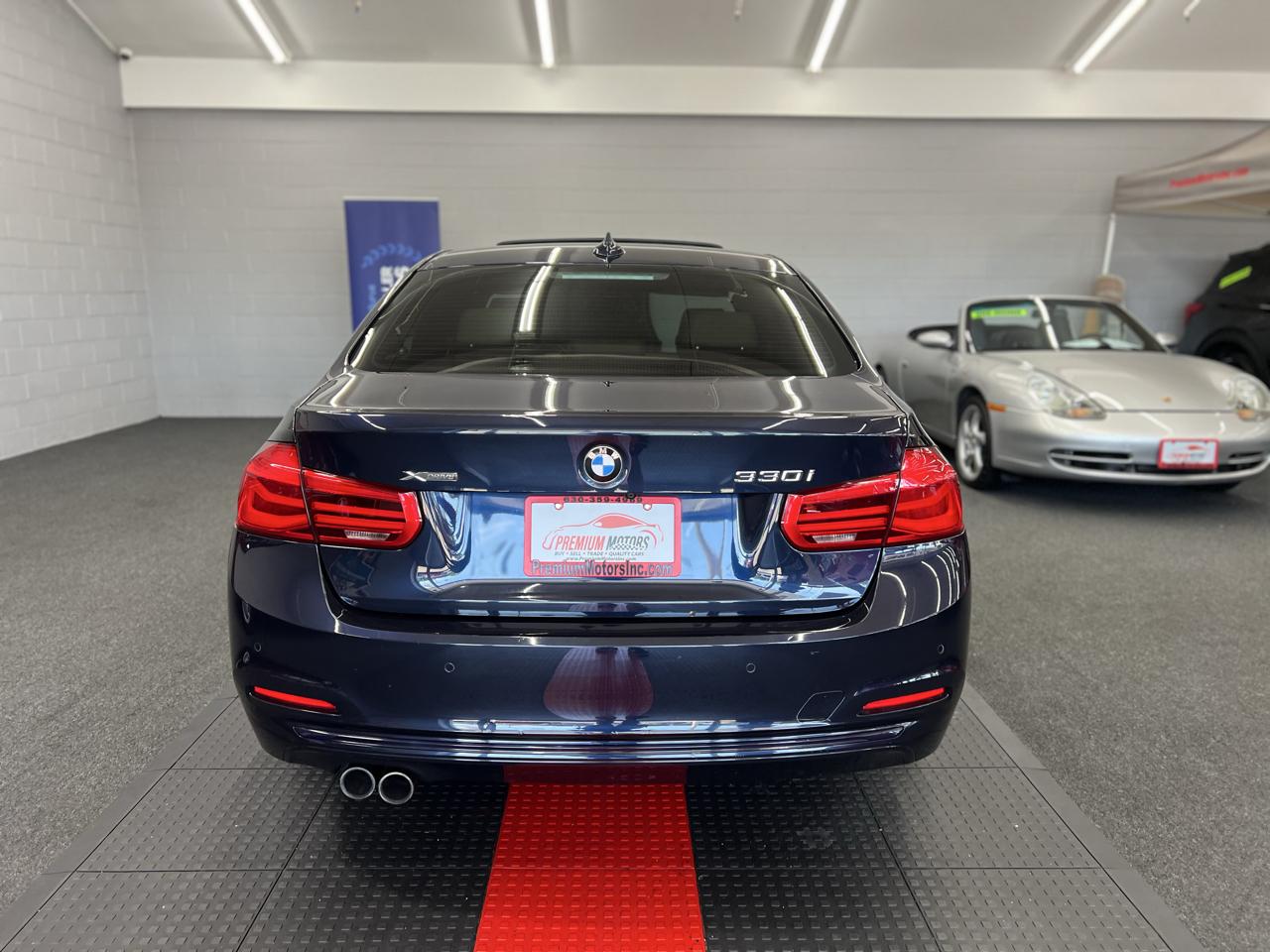 BMW 3-Series  2017