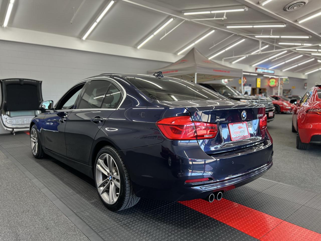 BMW 3-Series  2017