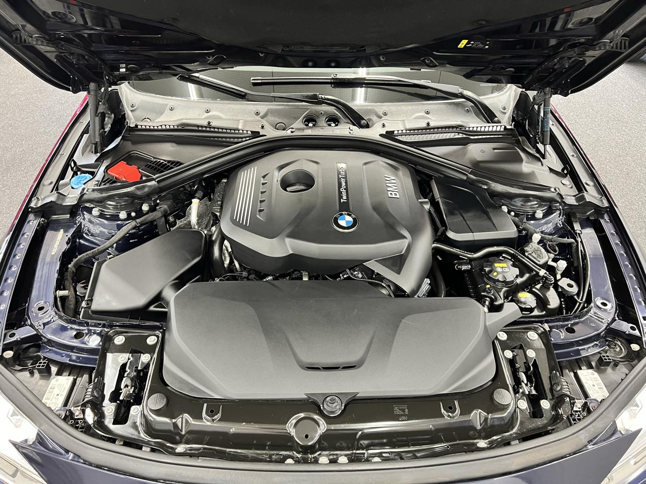 BMW 3-Series  2017