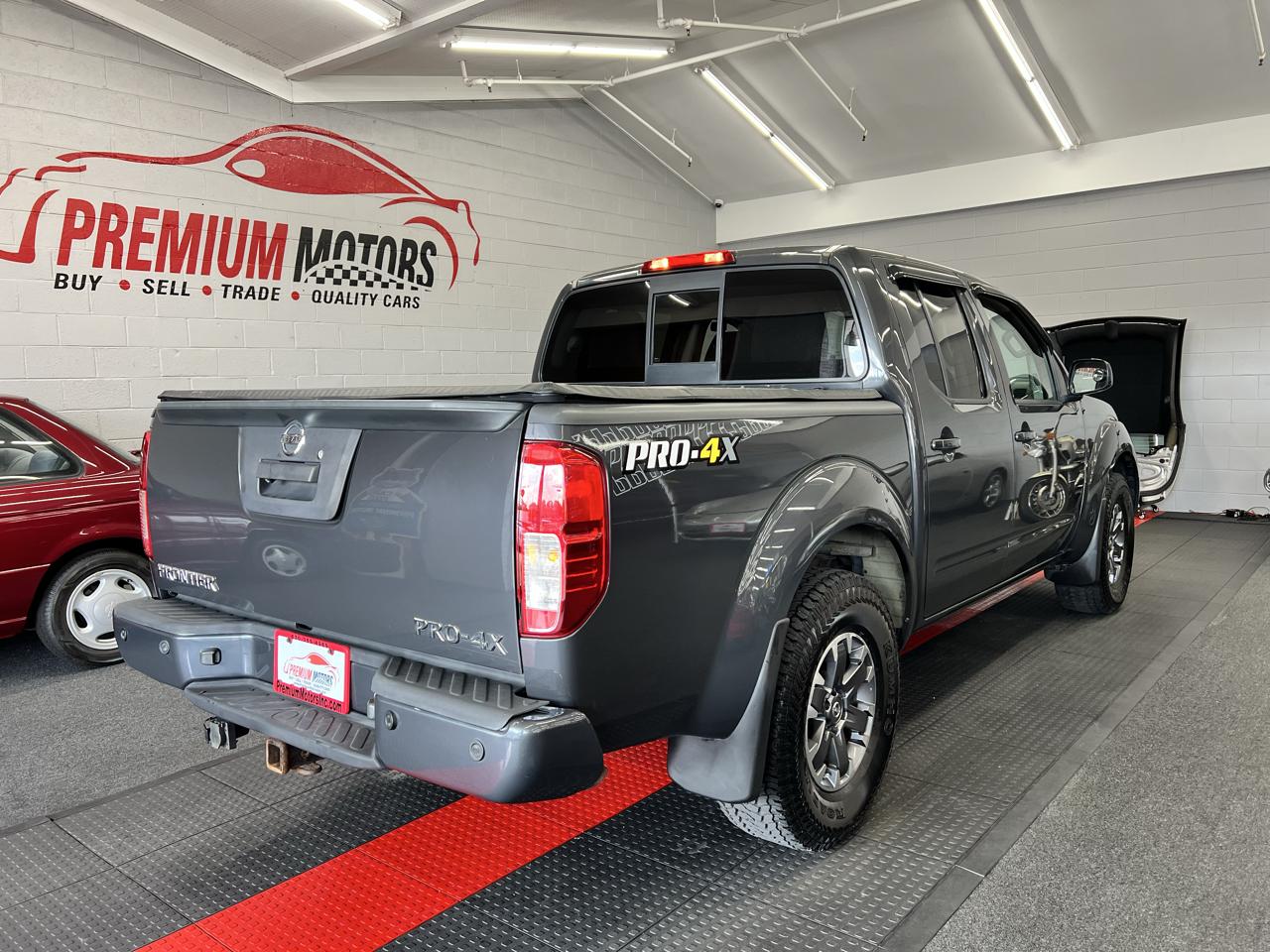 Nissan Frontier  2015