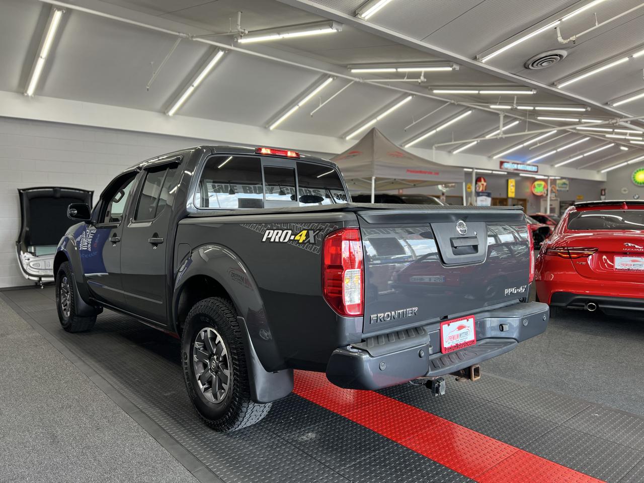 Nissan Frontier  2015