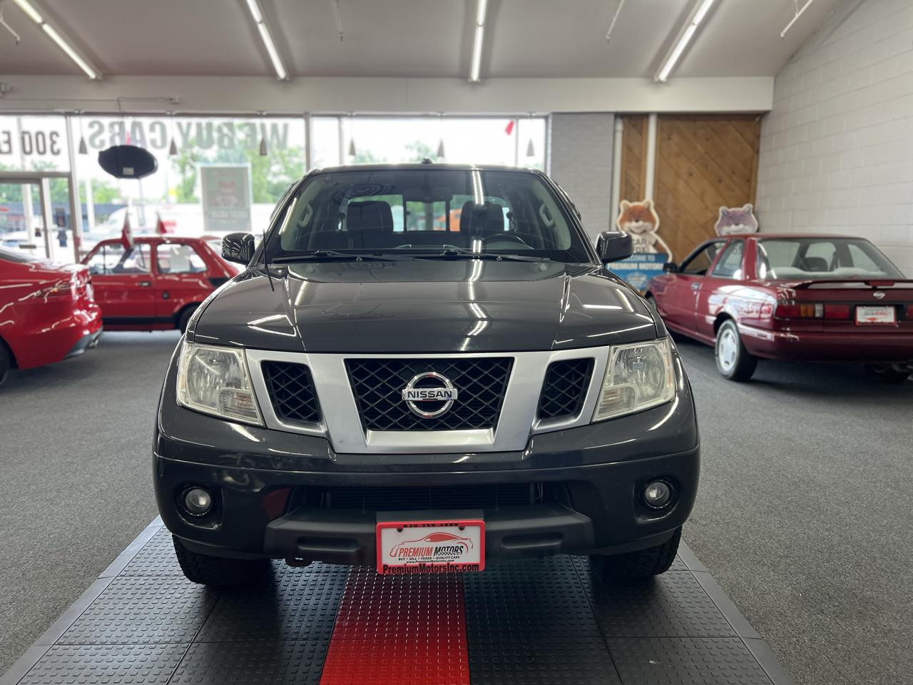 Nissan Frontier  2015