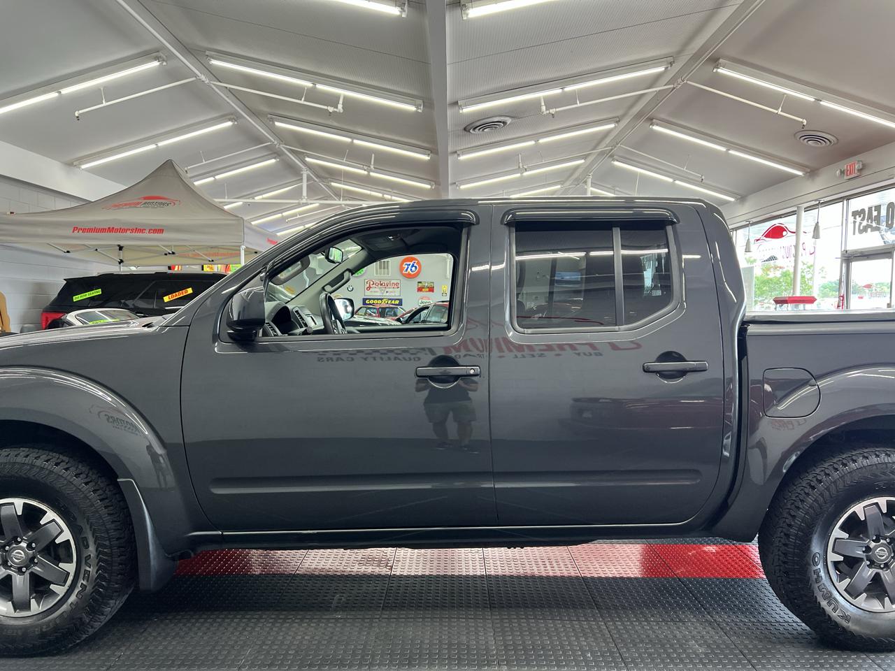 Nissan Frontier  2015