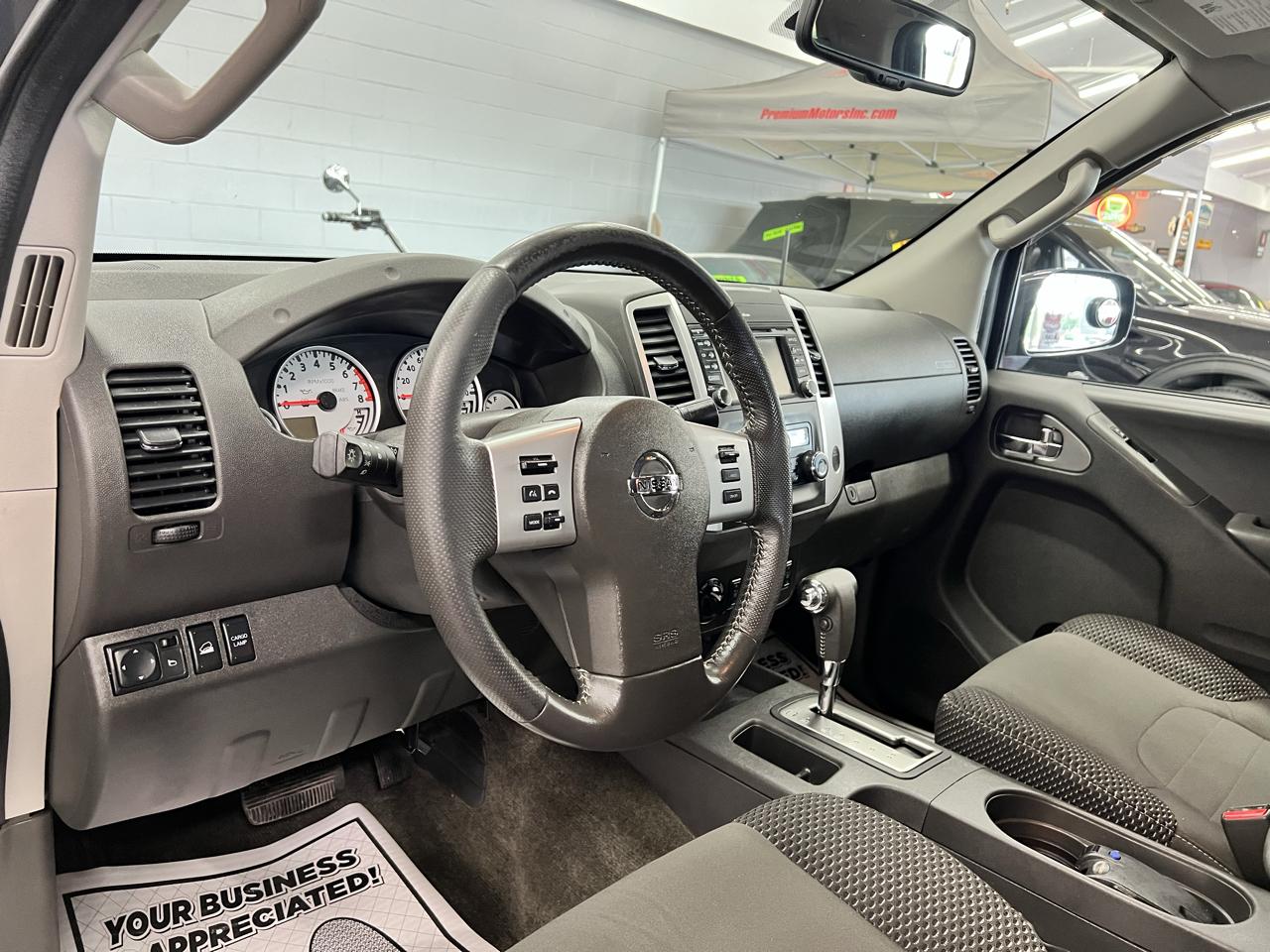 Nissan Frontier  2015
