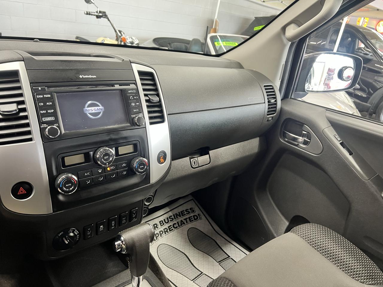 Nissan Frontier  2015