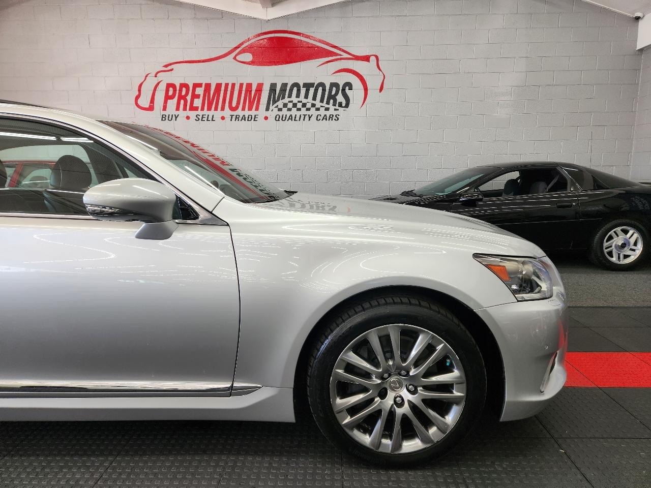 Lexus LS 460  2013