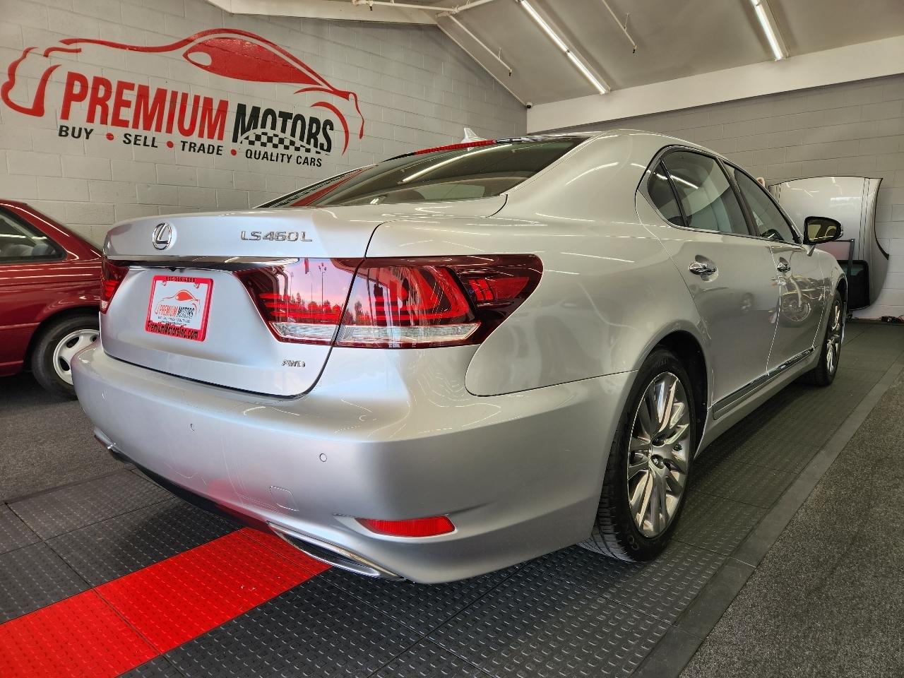 Lexus LS 460  2013
