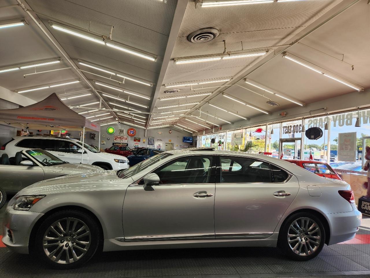 Lexus LS 460  2013