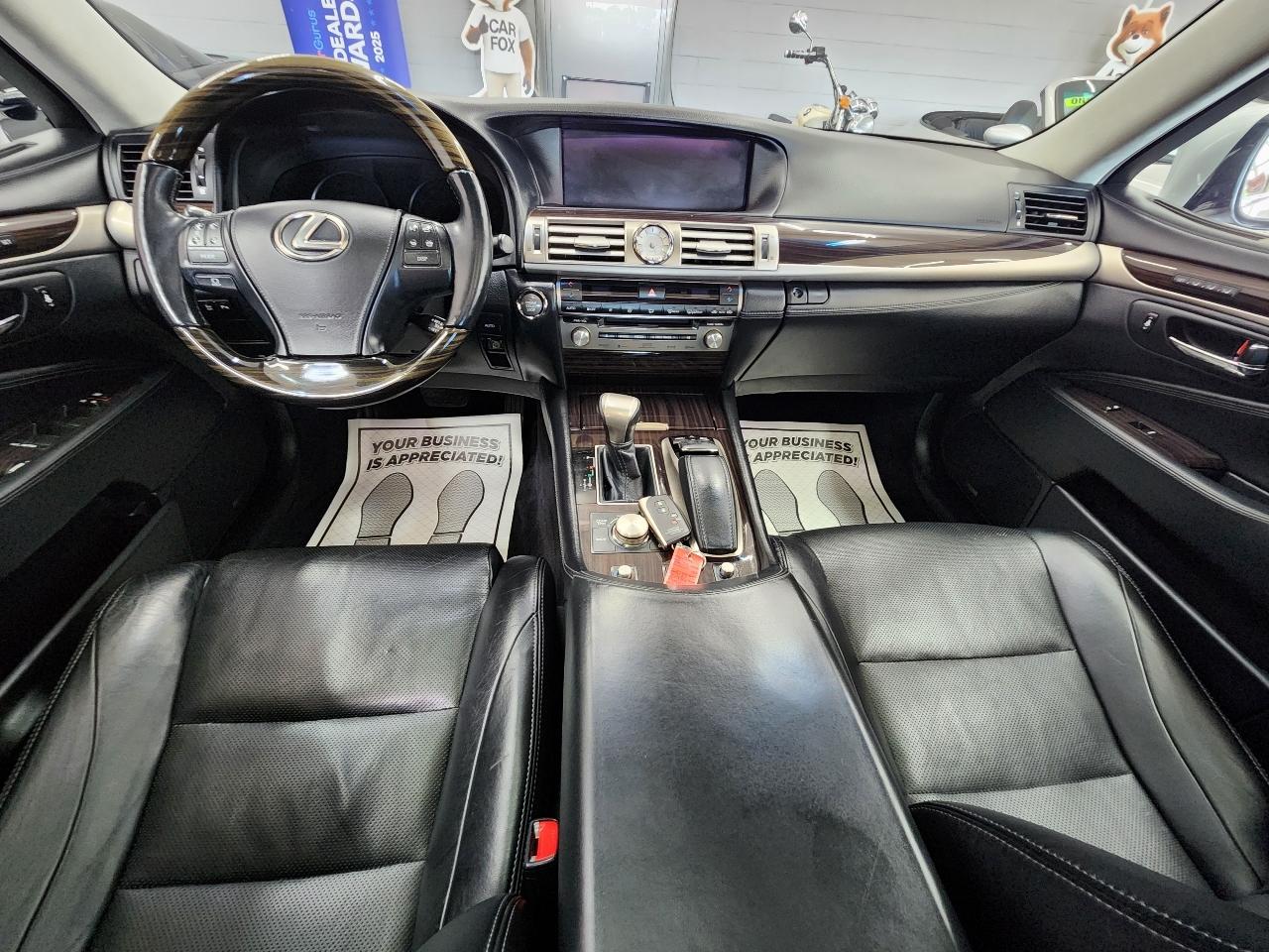 Lexus LS 460  2013