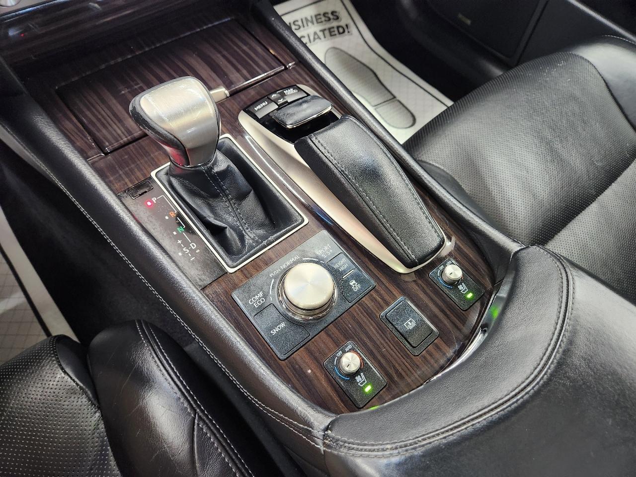 Lexus LS 460  2013