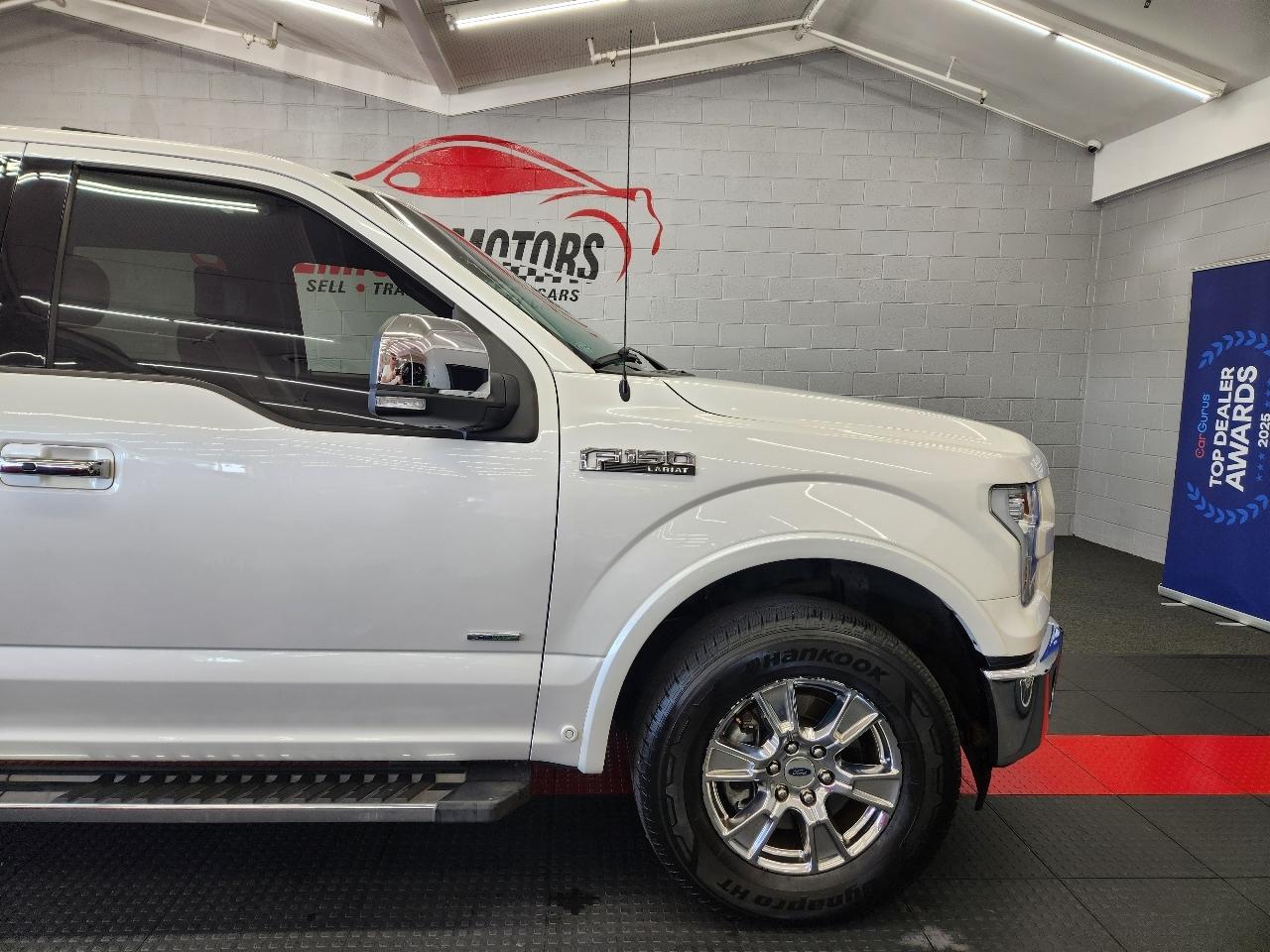 Ford F-150 4WD SuperCab 133" Lariat 2017