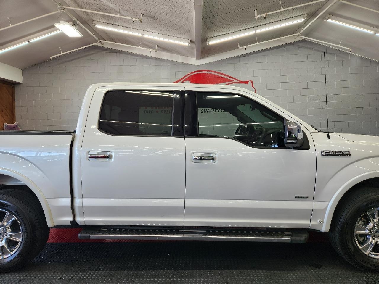 Ford F-150 4WD SuperCab 133" Lariat 2017