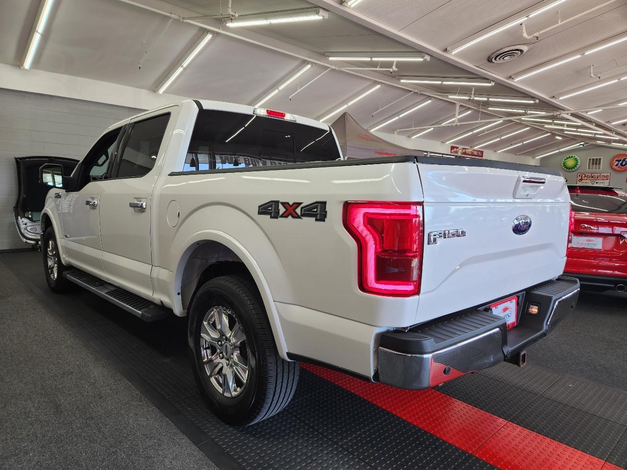 Ford F-150 4WD SuperCab 133" Lariat 2017