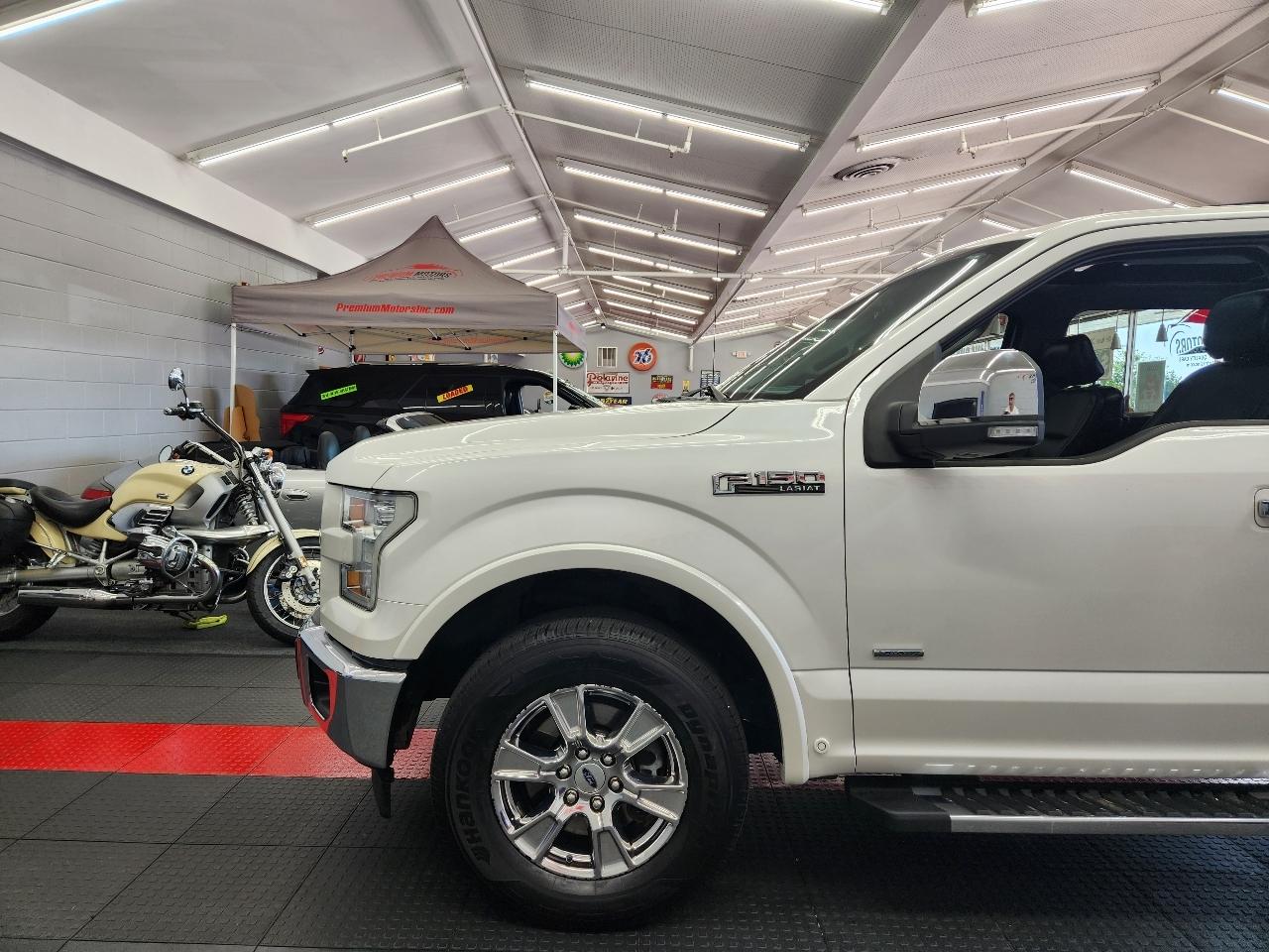 Ford F-150 4WD SuperCab 133" Lariat 2017
