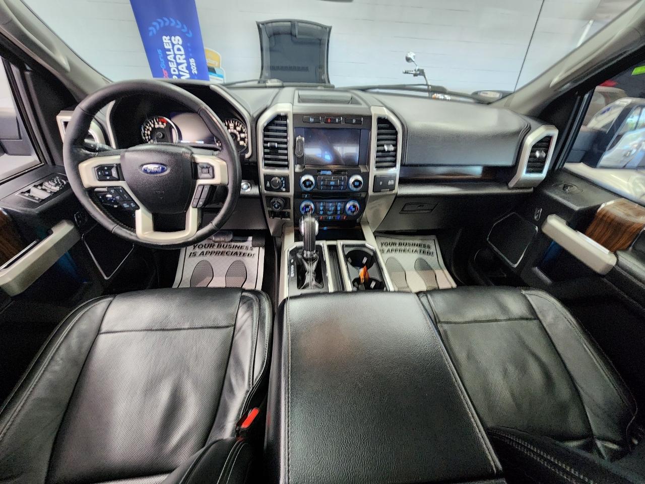 Ford F-150 4WD SuperCab 133" Lariat 2017