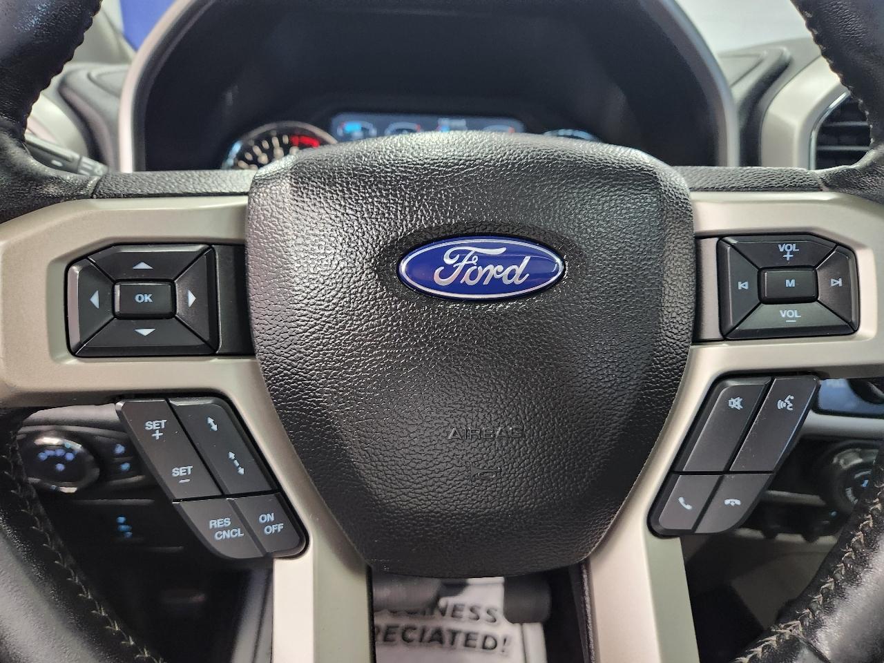 Ford F-150 4WD SuperCab 133" Lariat 2017