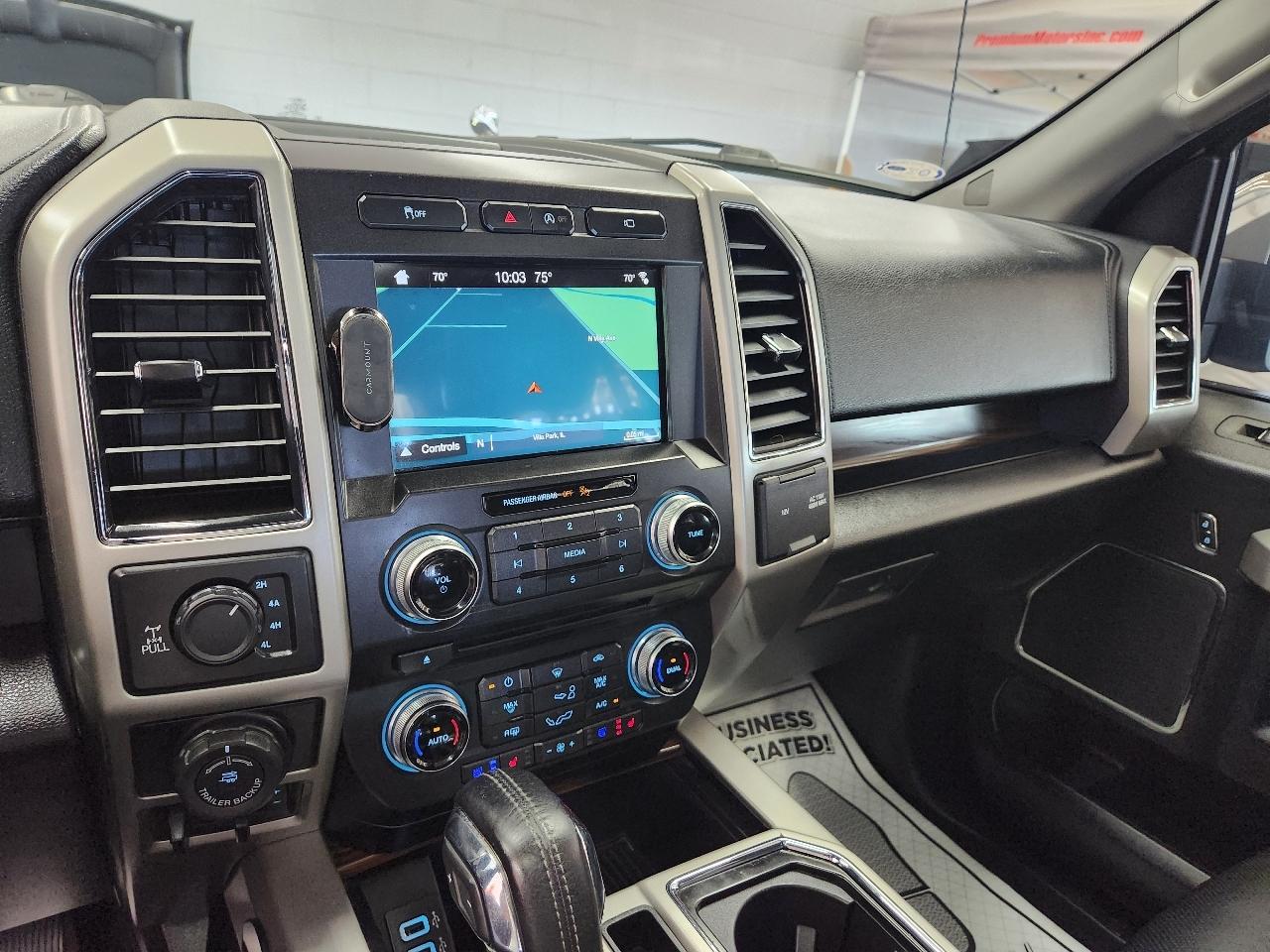 Ford F-150 4WD SuperCab 133" Lariat 2017