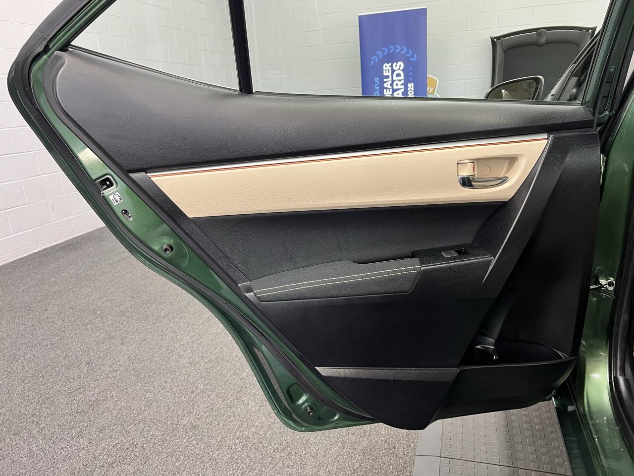 Toyota Corolla  2015