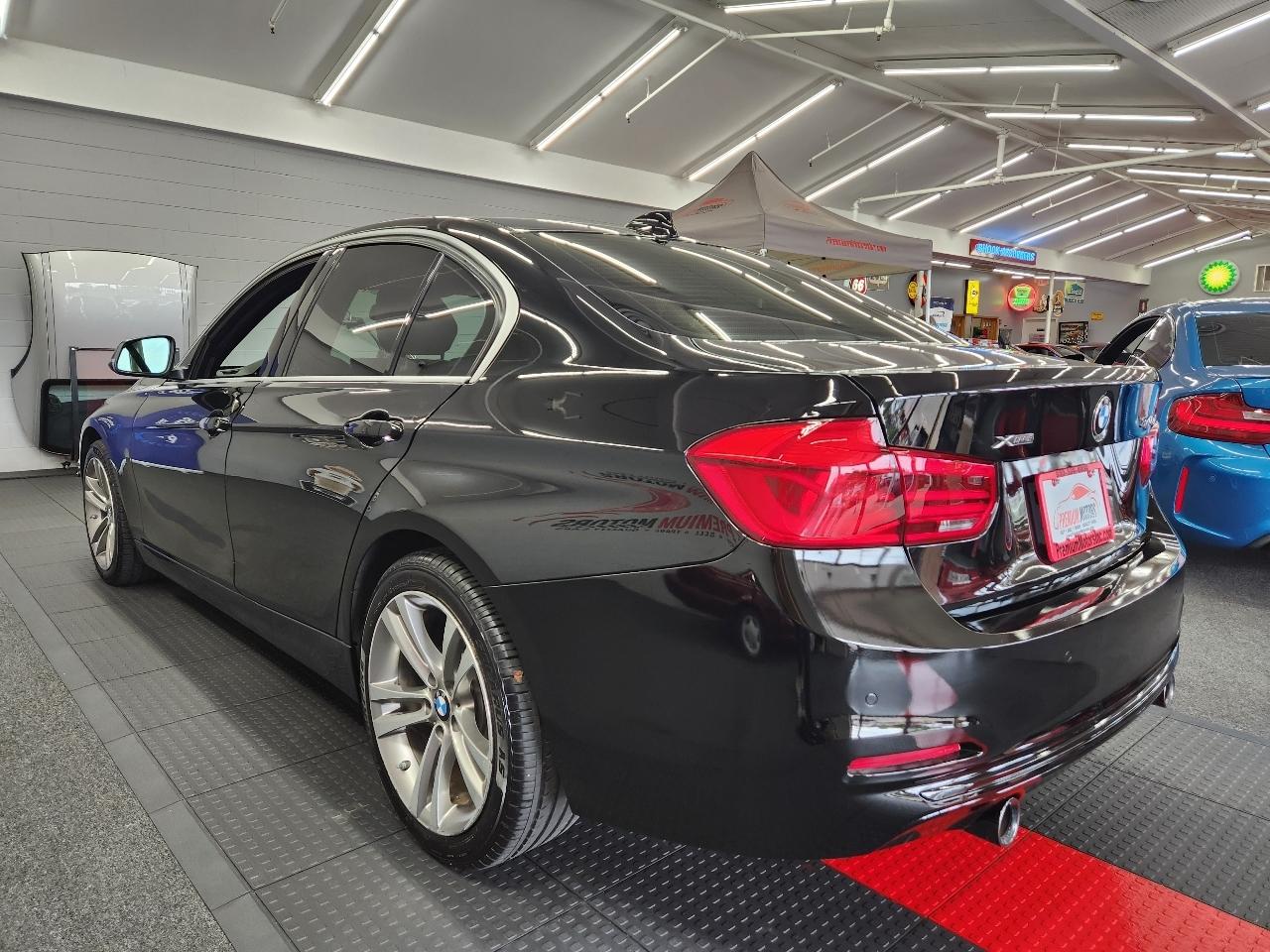 BMW 3-Series  2017