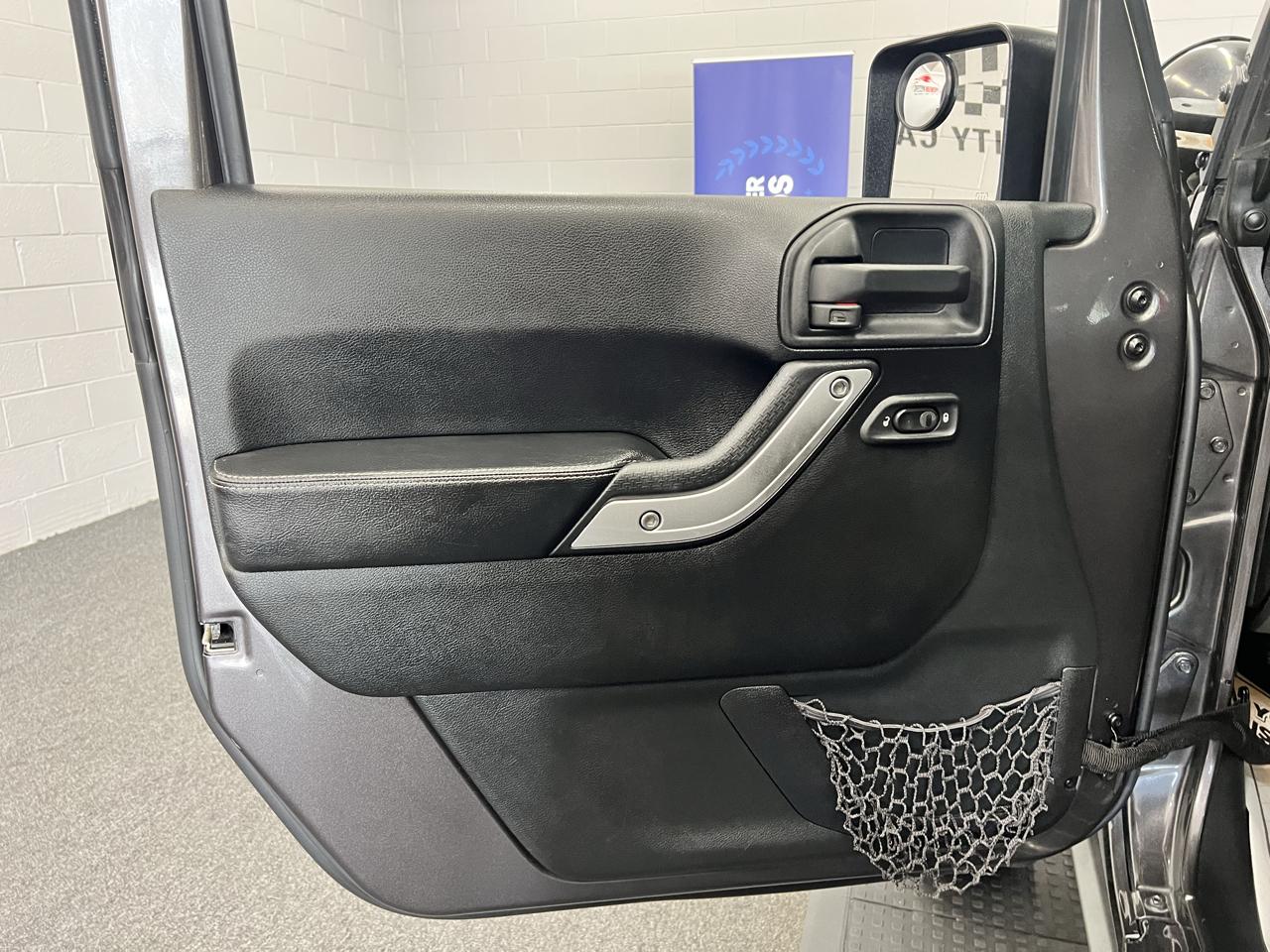 Jeep Wrangler  2016