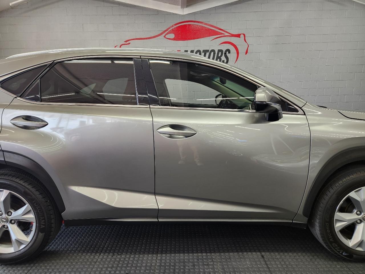 Lexus NX 200t  2017
