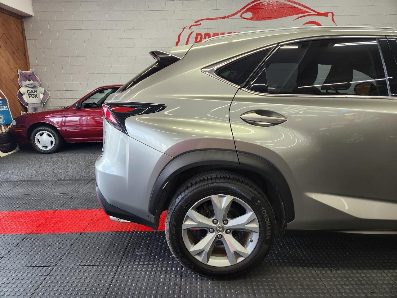 Lexus NX 200t  2017