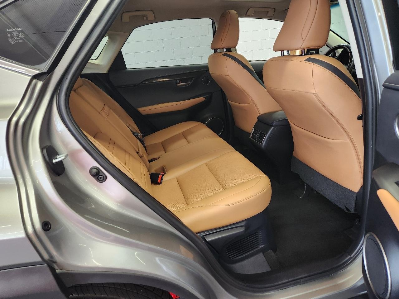 Lexus NX 200t  2017