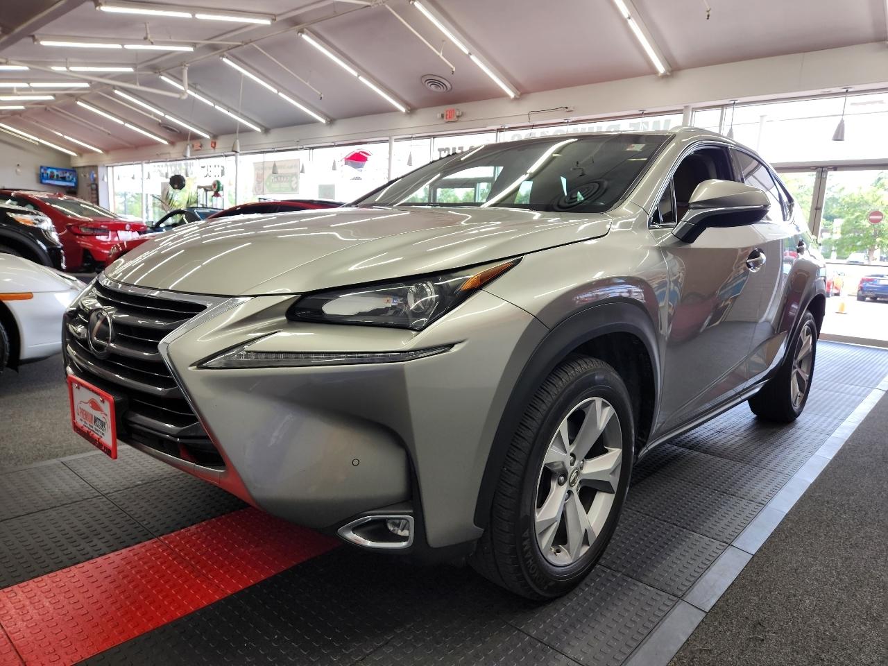Lexus NX 200t  2017