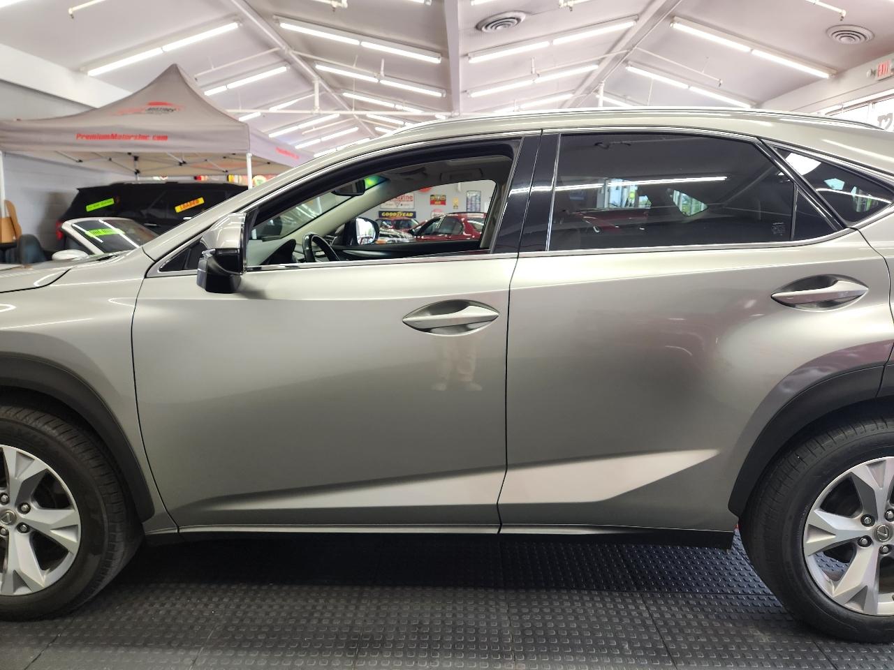 Lexus NX 200t  2017