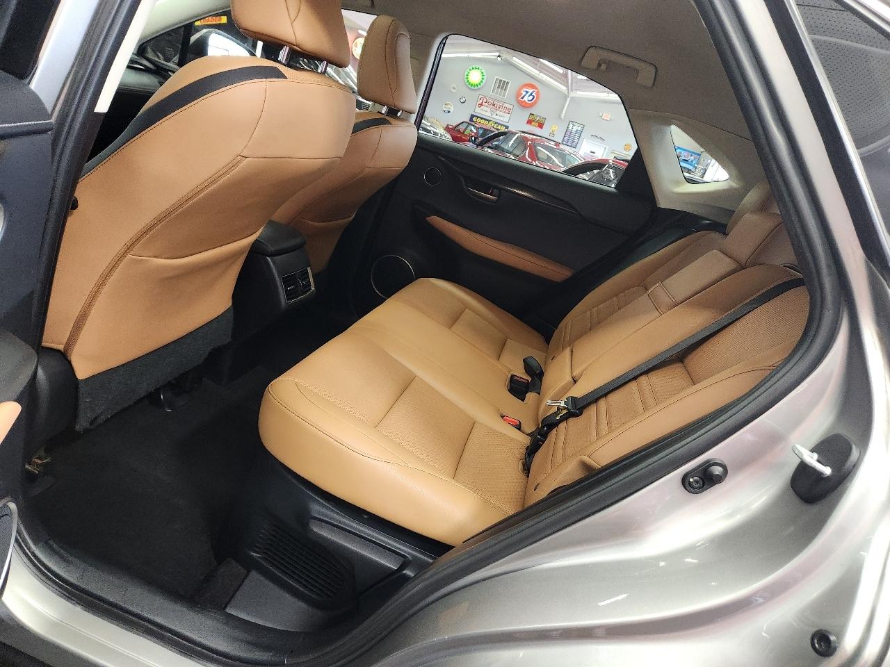 Lexus NX 200t  2017