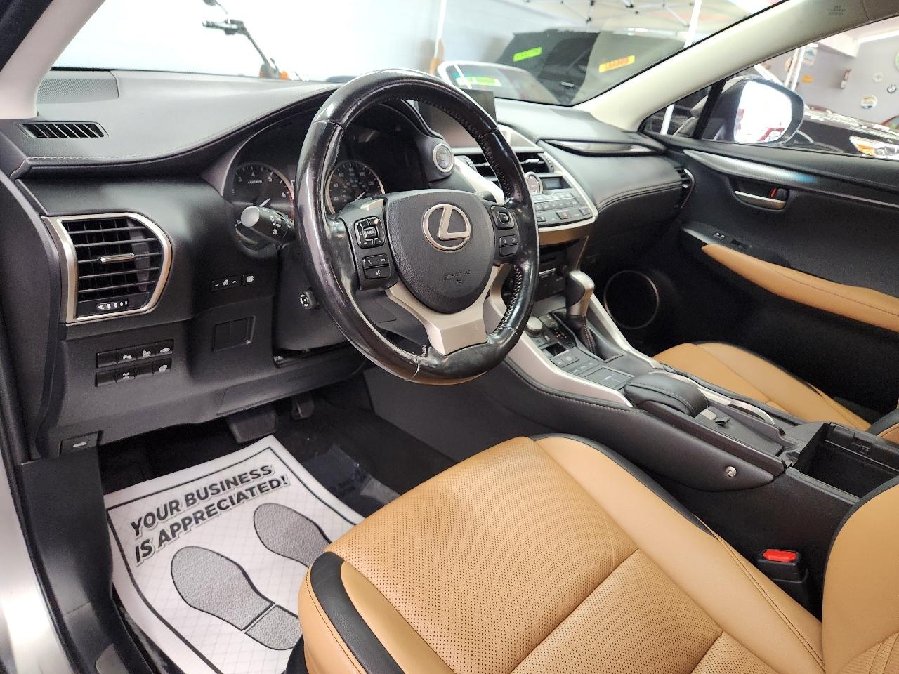 Lexus NX 200t  2017