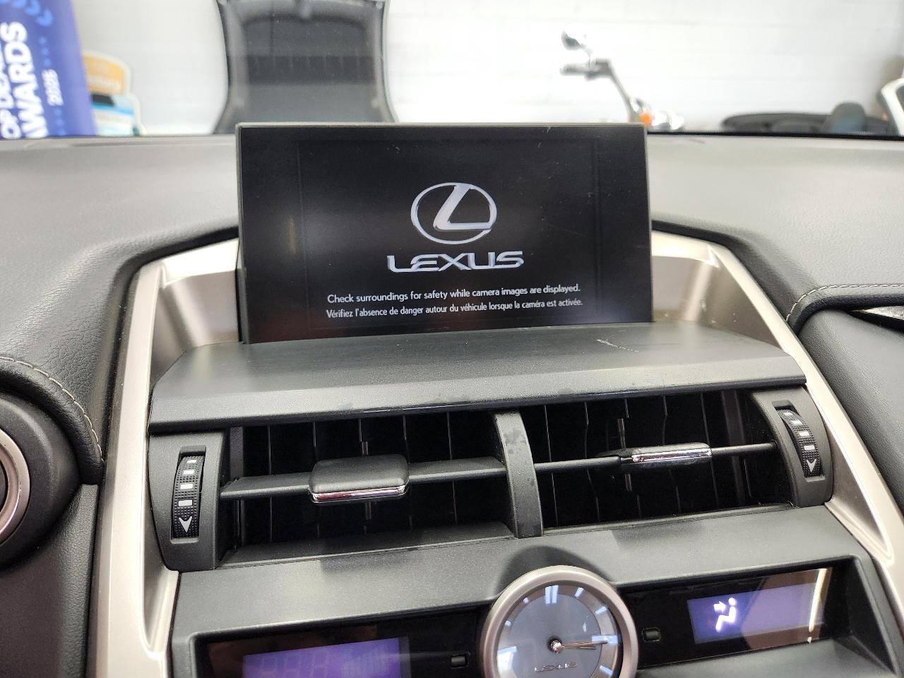 Lexus NX 200t  2017