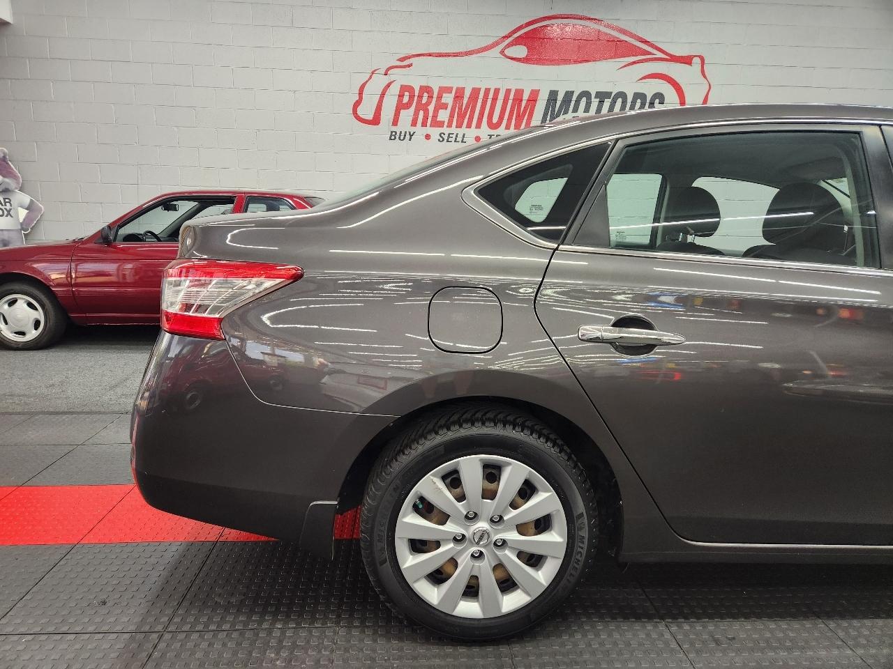 Nissan Sentra S 2014