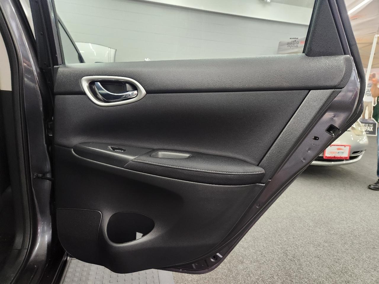 Nissan Sentra S 2014