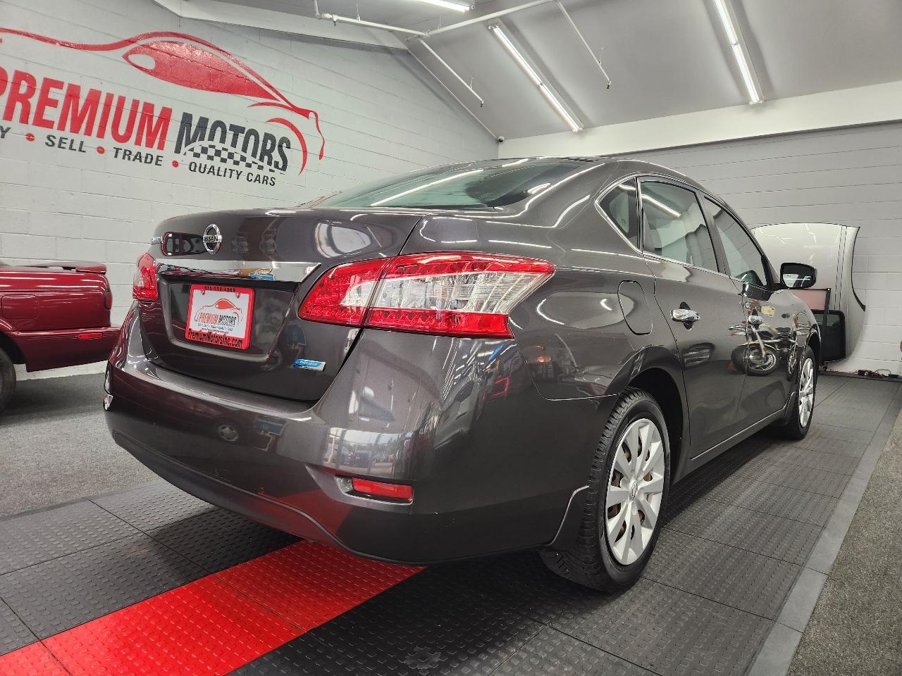 Nissan Sentra S 2014