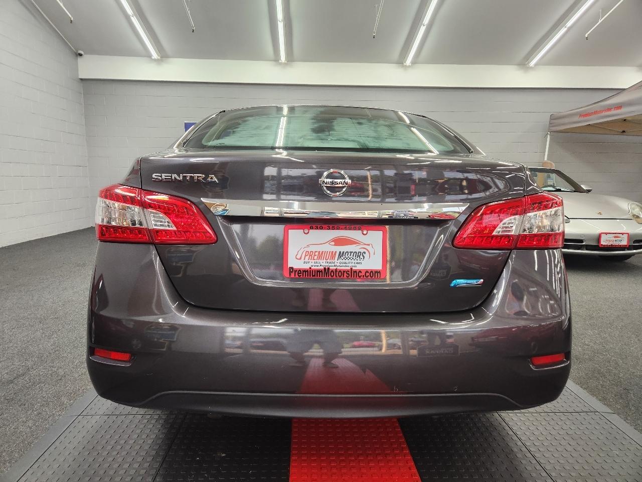 Nissan Sentra S 2014