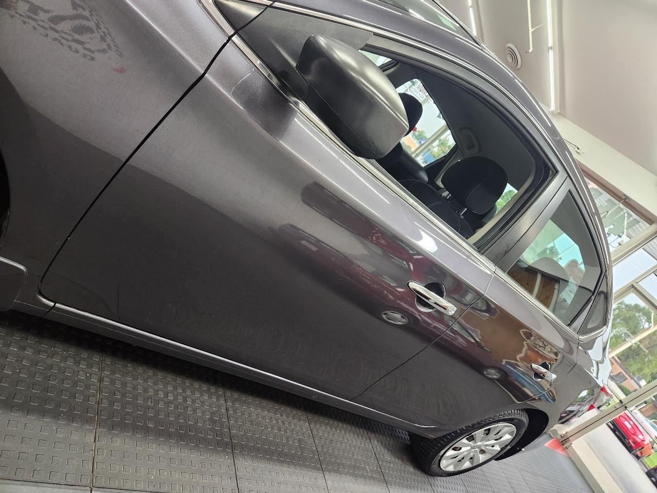 Nissan Sentra S 2014