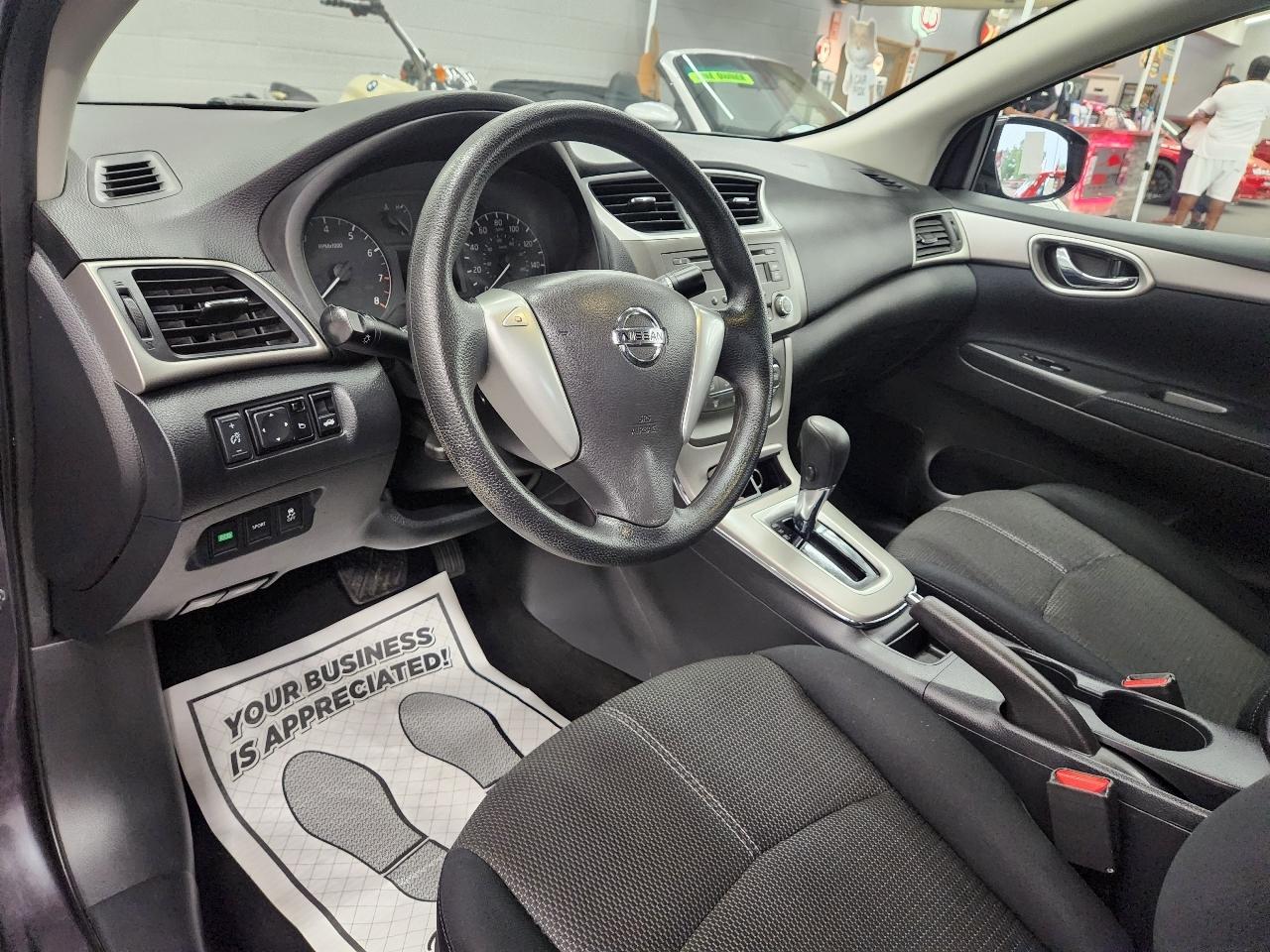 Nissan Sentra S 2014