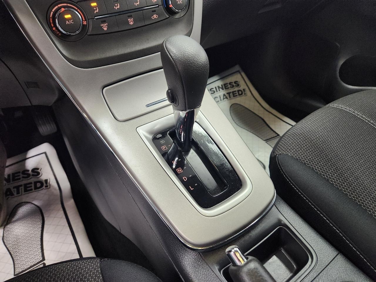 Nissan Sentra S 2014