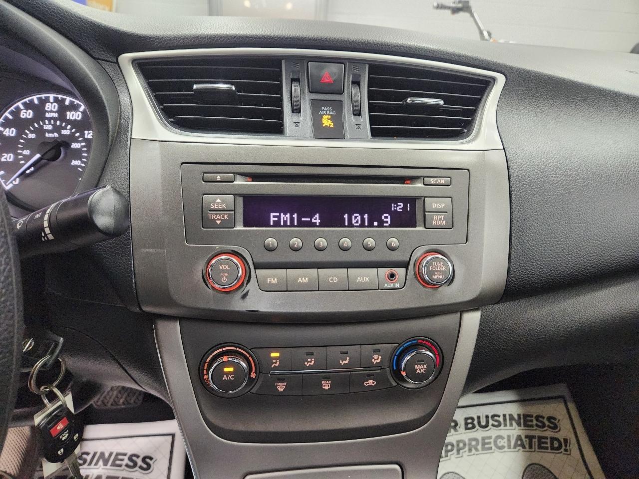 Nissan Sentra S 2014
