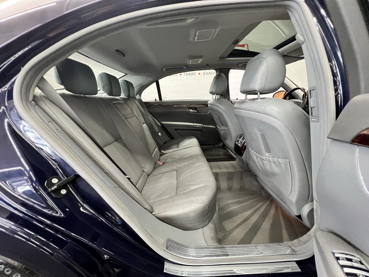 Mercedes-Benz S-Class S550 2007