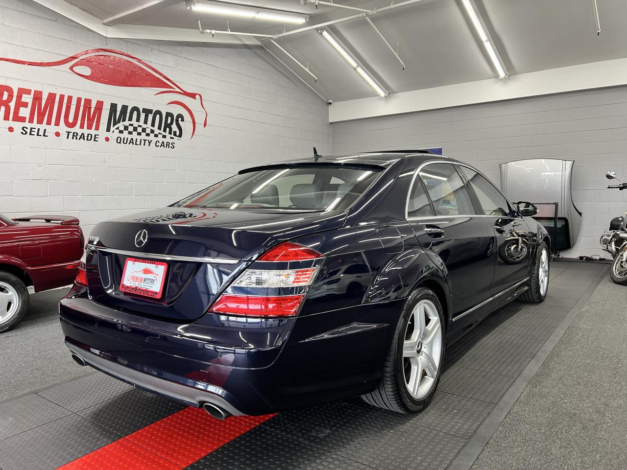 Mercedes-Benz S-Class S550 2007