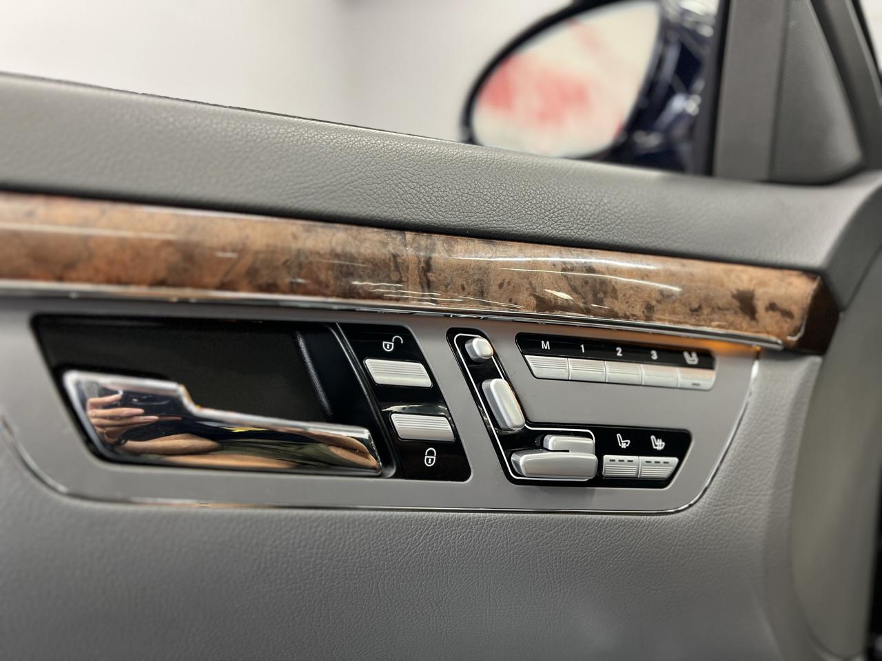 Mercedes-Benz S-Class S550 2007