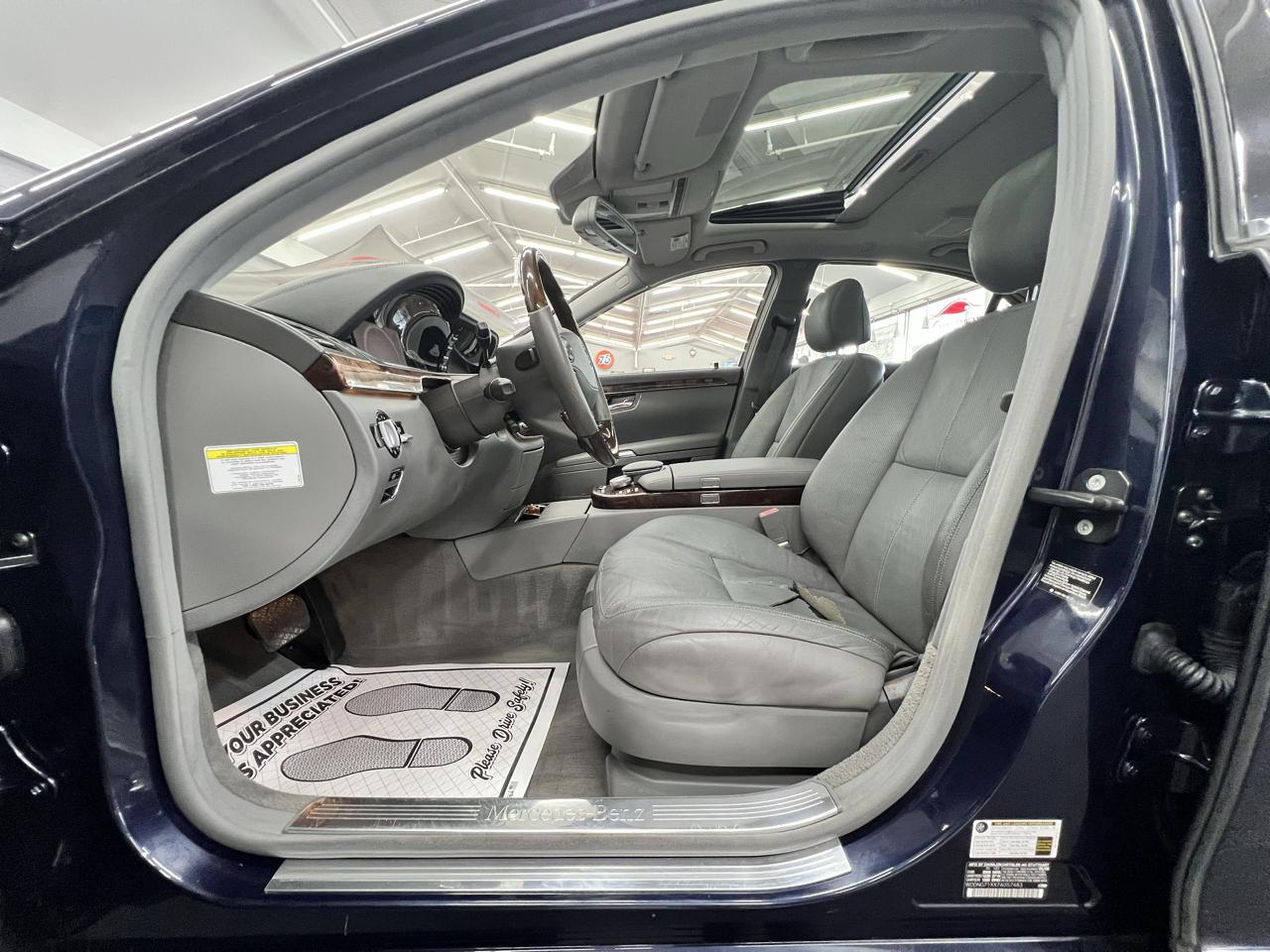 Mercedes-Benz S-Class S550 2007