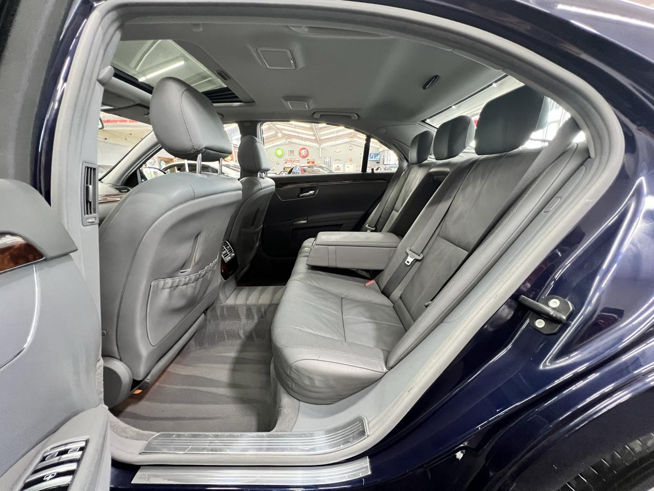 Mercedes-Benz S-Class S550 2007