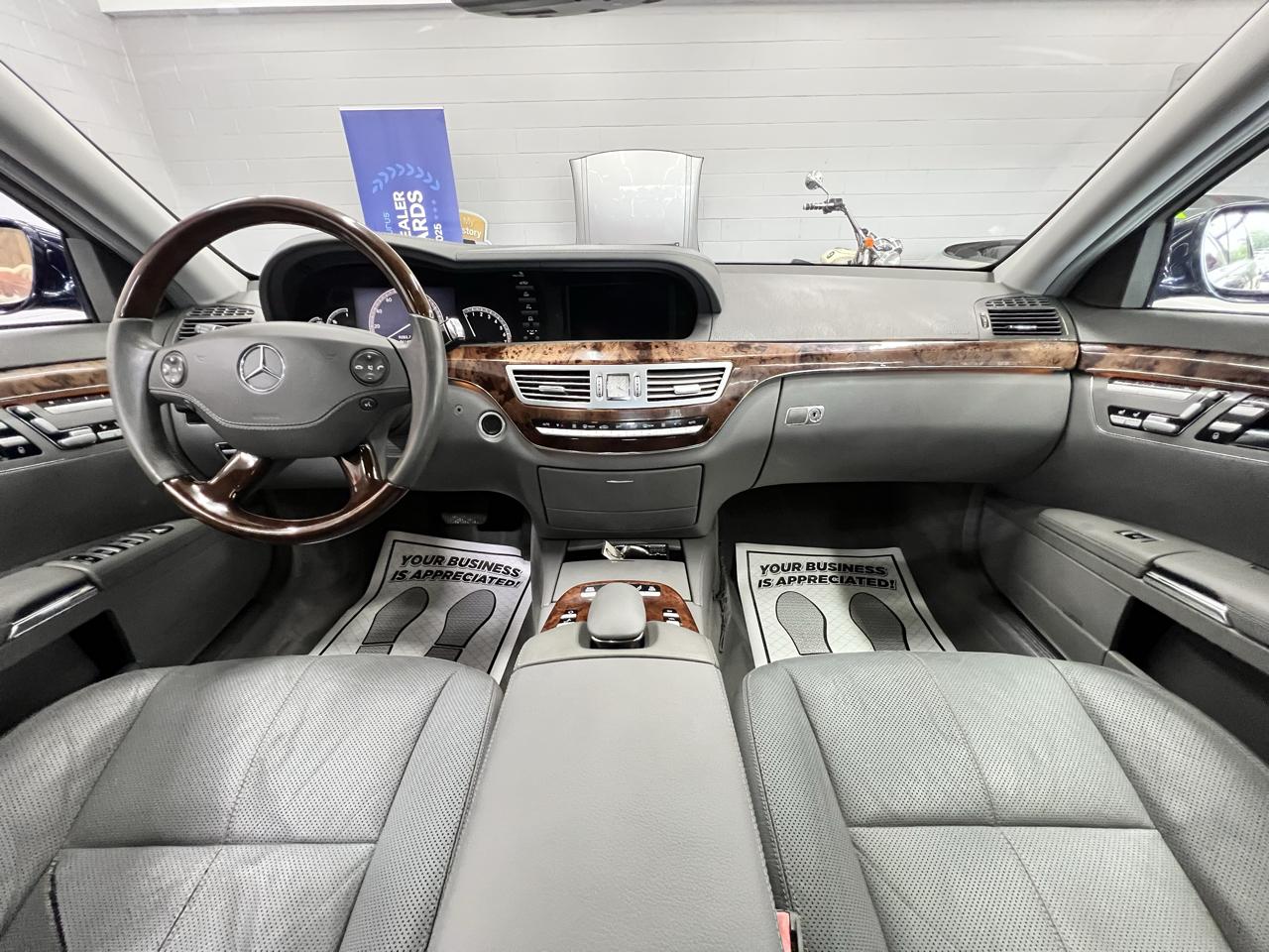 Mercedes-Benz S-Class S550 2007