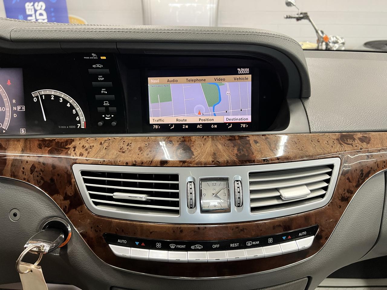 Mercedes-Benz S-Class S550 2007